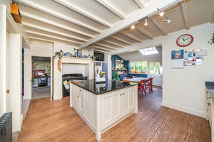 KITCHEN- click for photo gallery